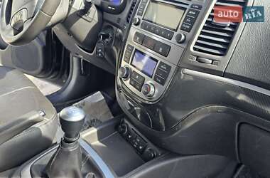 Внедорожник / Кроссовер Hyundai Santa FE 2012 в 
