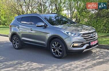 Внедорожник / Кроссовер Hyundai Santa FE 2016 в 