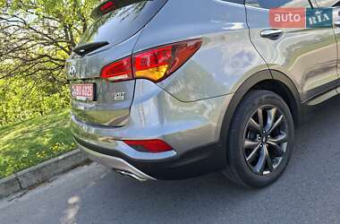 Внедорожник / Кроссовер Hyundai Santa FE 2016 в 