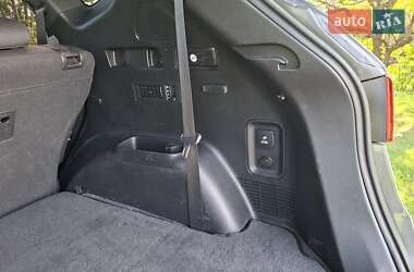 Внедорожник / Кроссовер Hyundai Santa FE 2016 в 