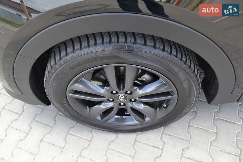 Позашляховик / Кросовер Hyundai Santa FE 2012 в Вінниці