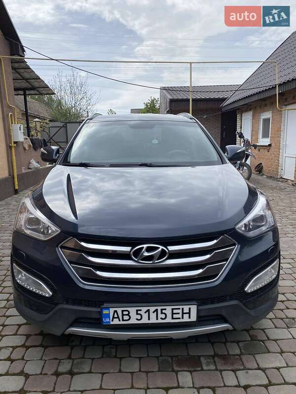 Внедорожник / Кроссовер Hyundai Santa FE 2013 в 