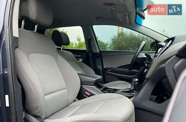 Внедорожник / Кроссовер Hyundai Santa FE 2015 в 