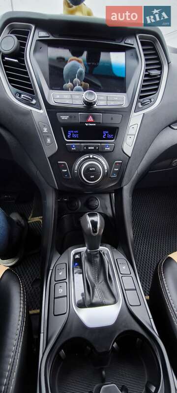 Позашляховик / Кросовер Hyundai Santa FE 2015 в Києві