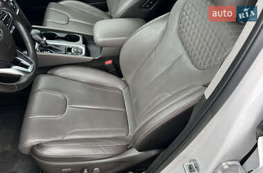 Внедорожник / Кроссовер Hyundai Santa FE 2019 в 