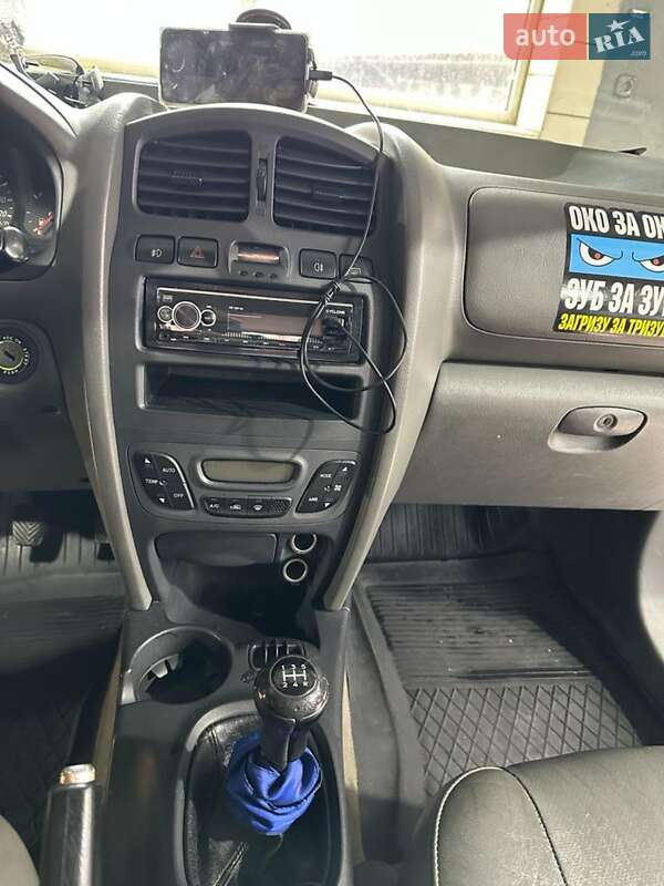 Позашляховик / Кросовер Hyundai Santa FE 2002 в Харкові