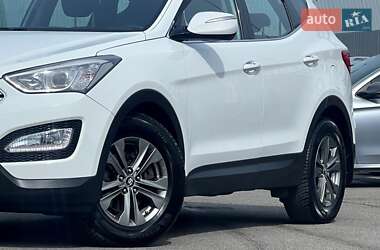 Внедорожник / Кроссовер Hyundai Santa FE 2014 в 