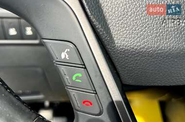 Внедорожник / Кроссовер Hyundai Santa FE 2014 в 