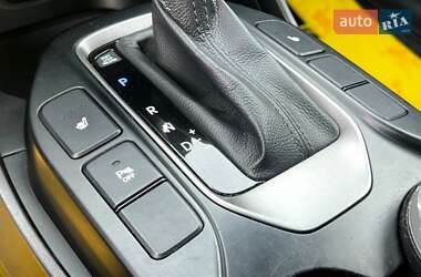 Внедорожник / Кроссовер Hyundai Santa FE 2014 в 