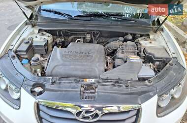 Позашляховик / Кросовер Hyundai Santa FE 2012 в 