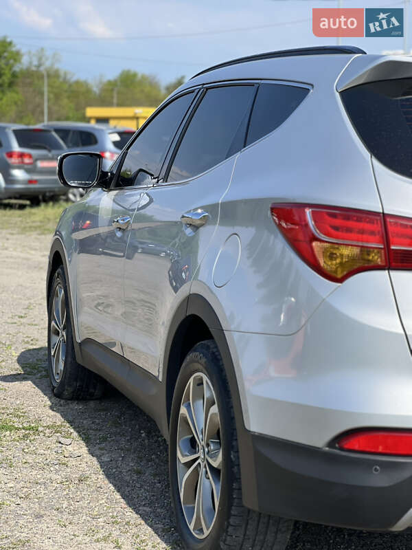 Позашляховик / Кросовер Hyundai Santa FE 2013 в Львові
