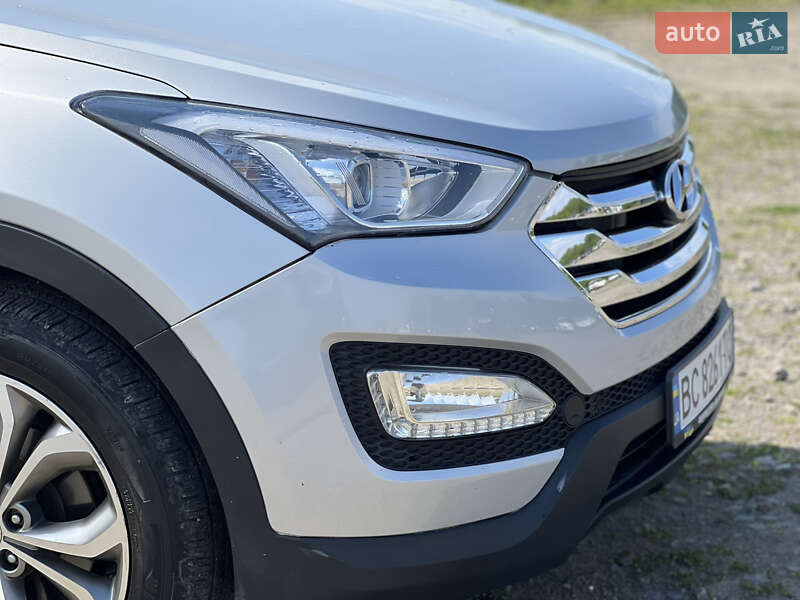 Позашляховик / Кросовер Hyundai Santa FE 2013 в Львові