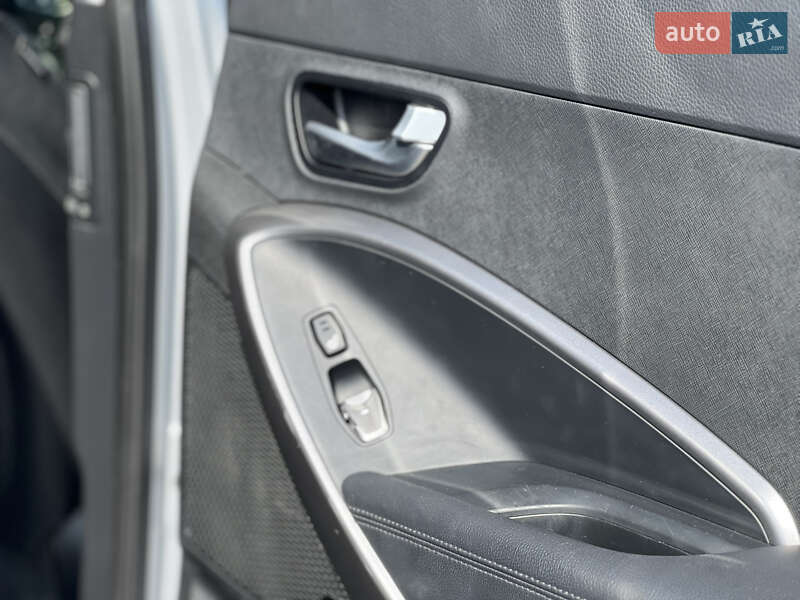 Позашляховик / Кросовер Hyundai Santa FE 2013 в Львові