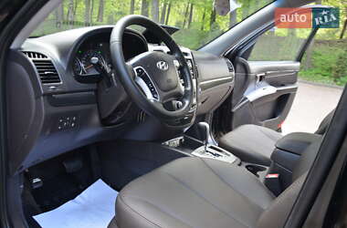 Позашляховик / Кросовер Hyundai Santa FE 2012 в 
