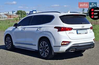 Позашляховик / Кросовер Hyundai Santa FE 2018 в 