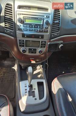 Позашляховик / Кросовер Hyundai Santa FE 2006 в 