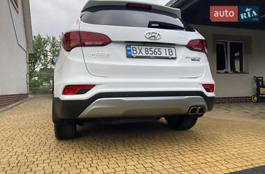 Внедорожник / Кроссовер Hyundai Santa FE 2015 в 