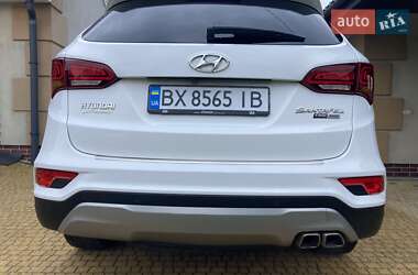 Внедорожник / Кроссовер Hyundai Santa FE 2015 в 