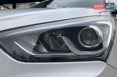 Внедорожник / Кроссовер Hyundai Santa FE 2015 в 