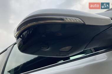 Внедорожник / Кроссовер Hyundai Santa FE 2015 в 