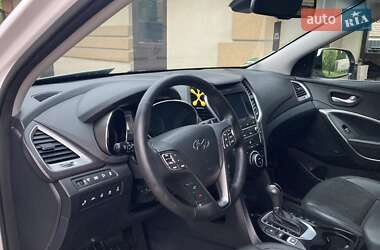 Внедорожник / Кроссовер Hyundai Santa FE 2015 в 