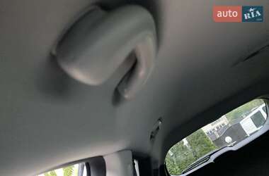 Внедорожник / Кроссовер Hyundai Santa FE 2015 в 