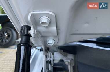 Внедорожник / Кроссовер Hyundai Santa FE 2015 в 