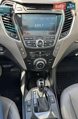 Позашляховик / Кросовер Hyundai Santa FE 2014 в 