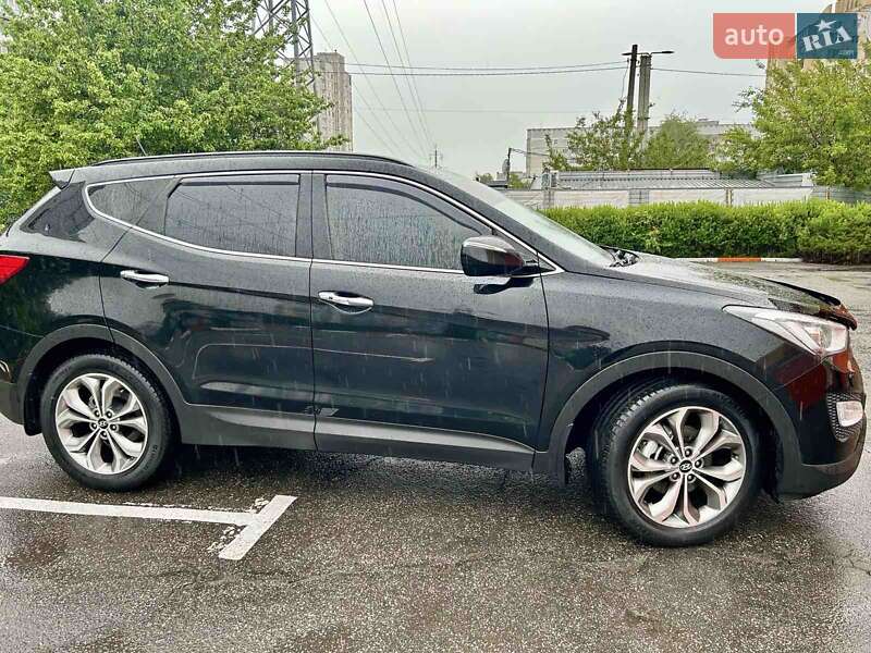 Позашляховик / Кросовер Hyundai Santa FE 2014 в Харкові