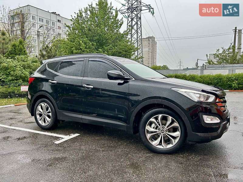 Позашляховик / Кросовер Hyundai Santa FE 2014 в Харкові