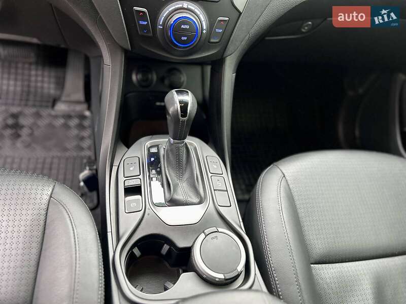 Позашляховик / Кросовер Hyundai Santa FE 2014 в Харкові