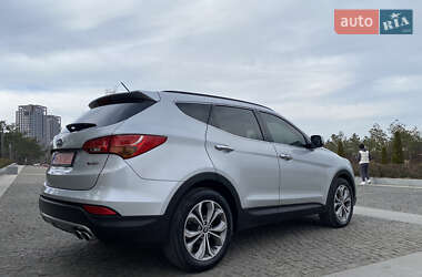 Позашляховик / Кросовер Hyundai Santa FE 2014 в 