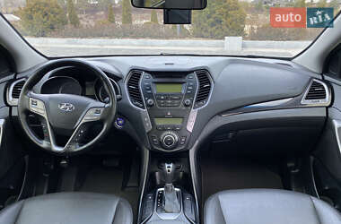Позашляховик / Кросовер Hyundai Santa FE 2014 в 