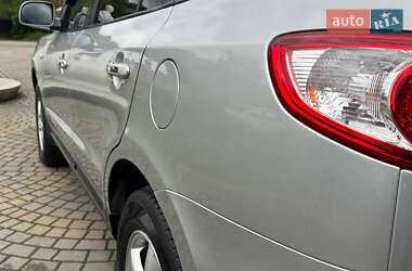Позашляховик / Кросовер Hyundai Santa FE 2007 в 