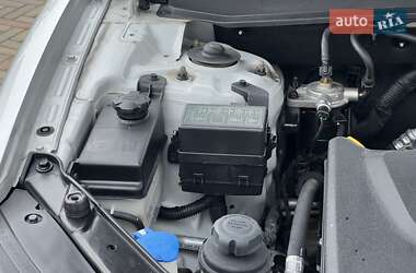 Внедорожник / Кроссовер Hyundai Santa FE 2010 в 