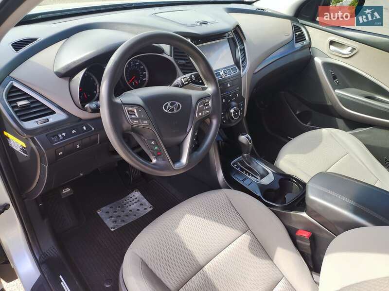 Позашляховик / Кросовер Hyundai Santa FE 2015 в Ірпені