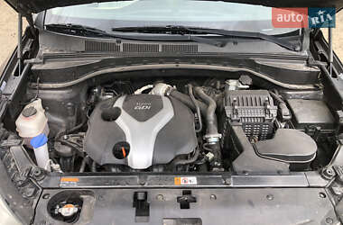 Позашляховик / Кросовер Hyundai Santa FE 2012 в 
