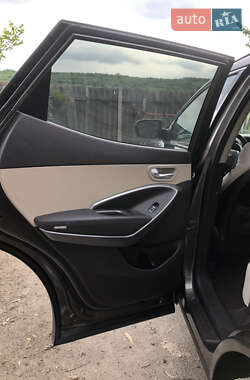 Позашляховик / Кросовер Hyundai Santa FE 2012 в 