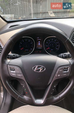Позашляховик / Кросовер Hyundai Santa FE 2012 в 