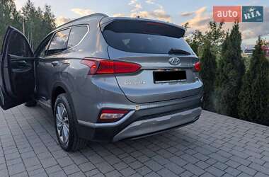 Внедорожник / Кроссовер Hyundai Santa FE 2018 в 