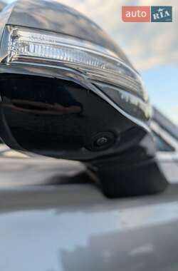 Внедорожник / Кроссовер Hyundai Santa FE 2018 в 