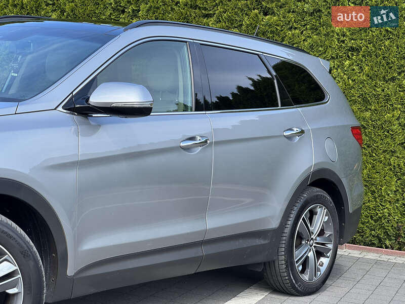 Внедорожник / Кроссовер Hyundai Santa FE 2015 в Стрые