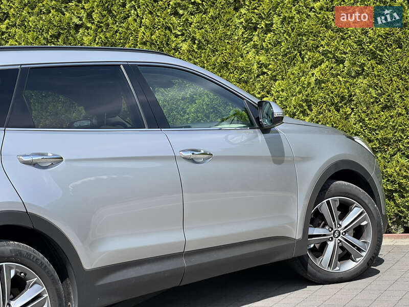 Внедорожник / Кроссовер Hyundai Santa FE 2015 в Стрые