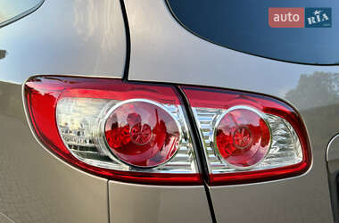 Позашляховик / Кросовер Hyundai Santa FE 2011 в 