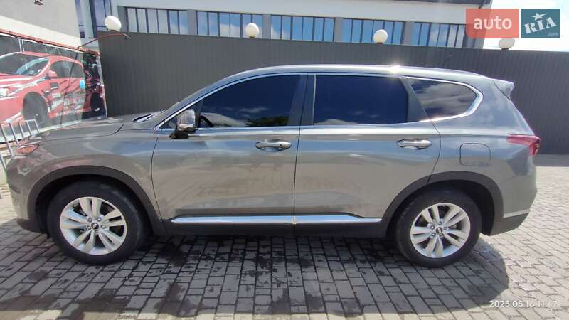 Позашляховик / Кросовер Hyundai Santa FE 2019 в Івано-Франківську