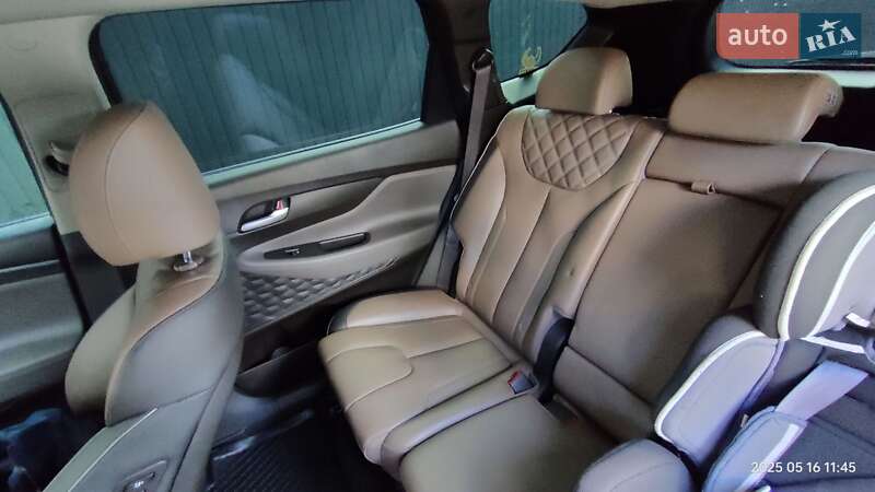 Позашляховик / Кросовер Hyundai Santa FE 2019 в Івано-Франківську