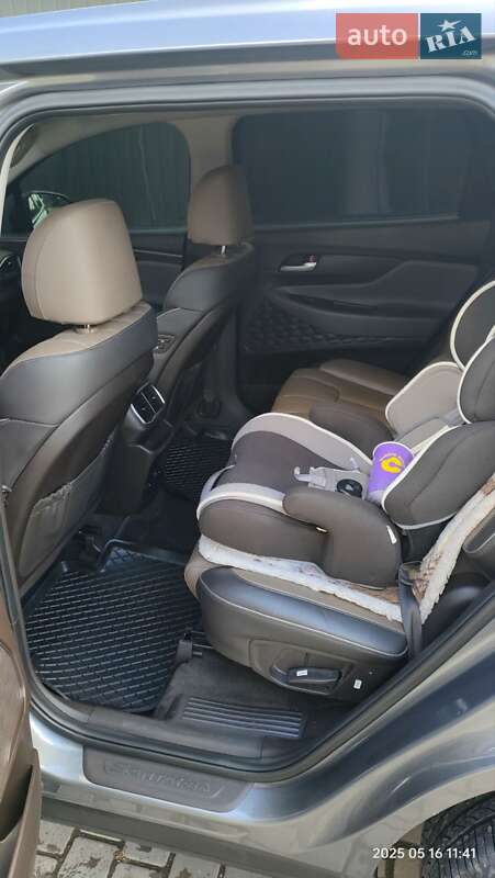 Позашляховик / Кросовер Hyundai Santa FE 2019 в Івано-Франківську