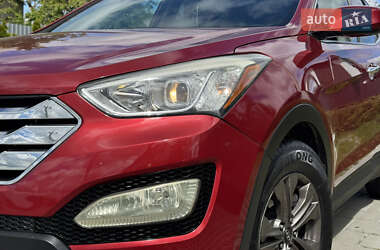 Внедорожник / Кроссовер Hyundai Santa FE 2015 в 