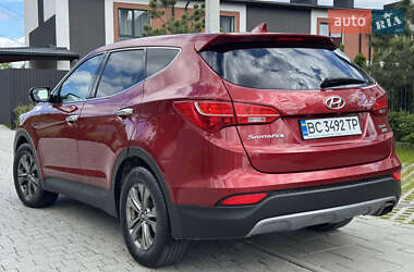 Внедорожник / Кроссовер Hyundai Santa FE 2015 в 