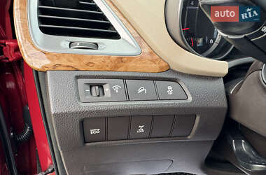 Внедорожник / Кроссовер Hyundai Santa FE 2015 в 